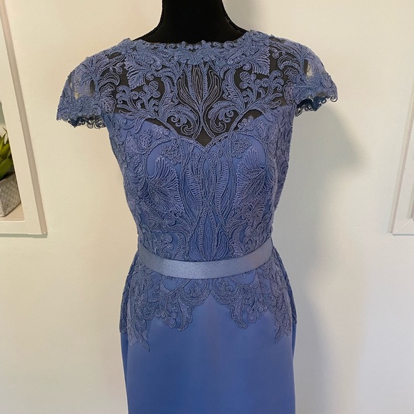 Tadashi Shoji Corded Lace Cap-Sleeve Cocktail Dress - Picture 3 of 12